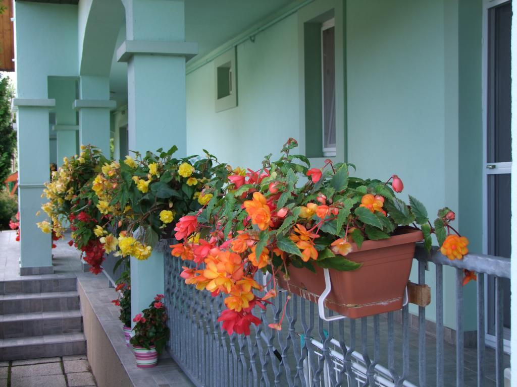 Rajna Apartmanhaz Bogács Exterior photo